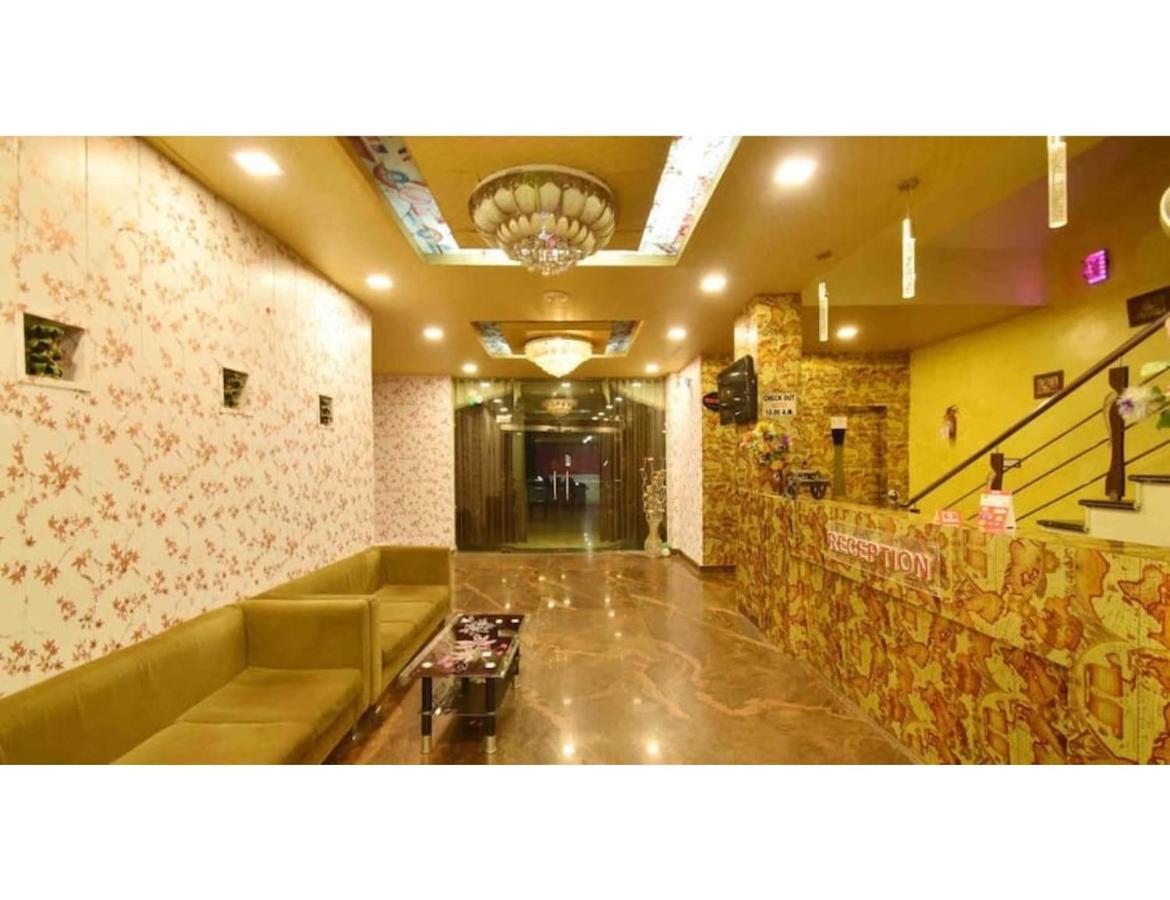 Hotel Shree Shyam Palace, 乌贾因 外观 照片